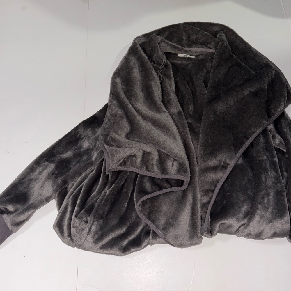 NWOT UGG Charcoal Cardigan